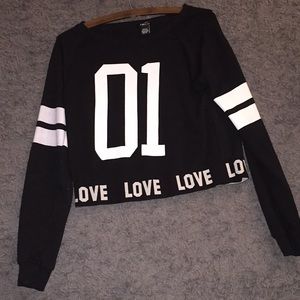 Rue 21 black and white cropped long sleeve